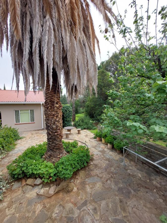 Вілла Three Sons Guest Farm Loxton Екстер'єр фото